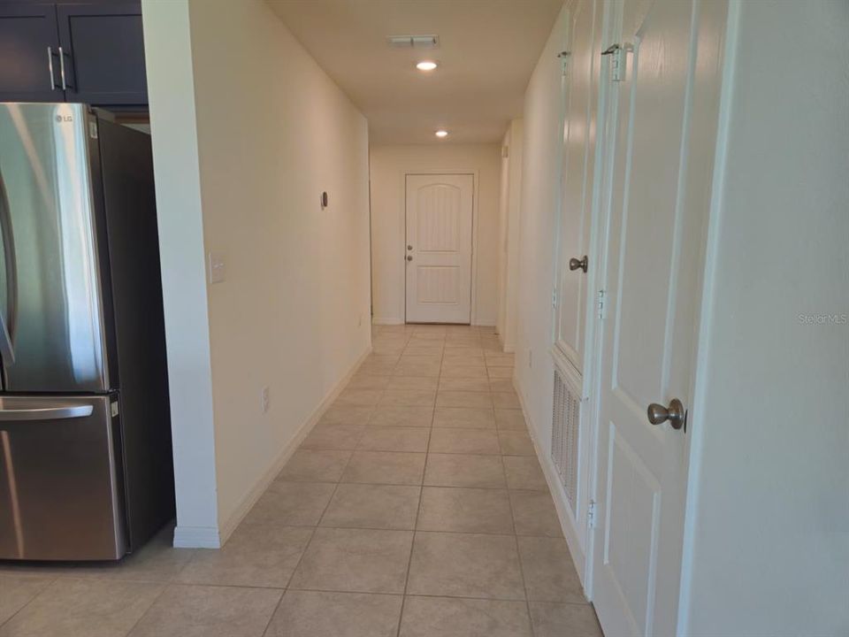 For Rent: $1,900 (4 beds, 2 baths, 1696 Square Feet)