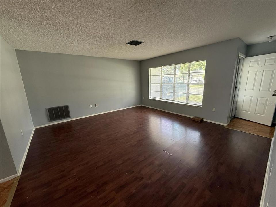 В аренду: $1,575 (2 спален, 2 ванн, 1269 Квадратных фут)
