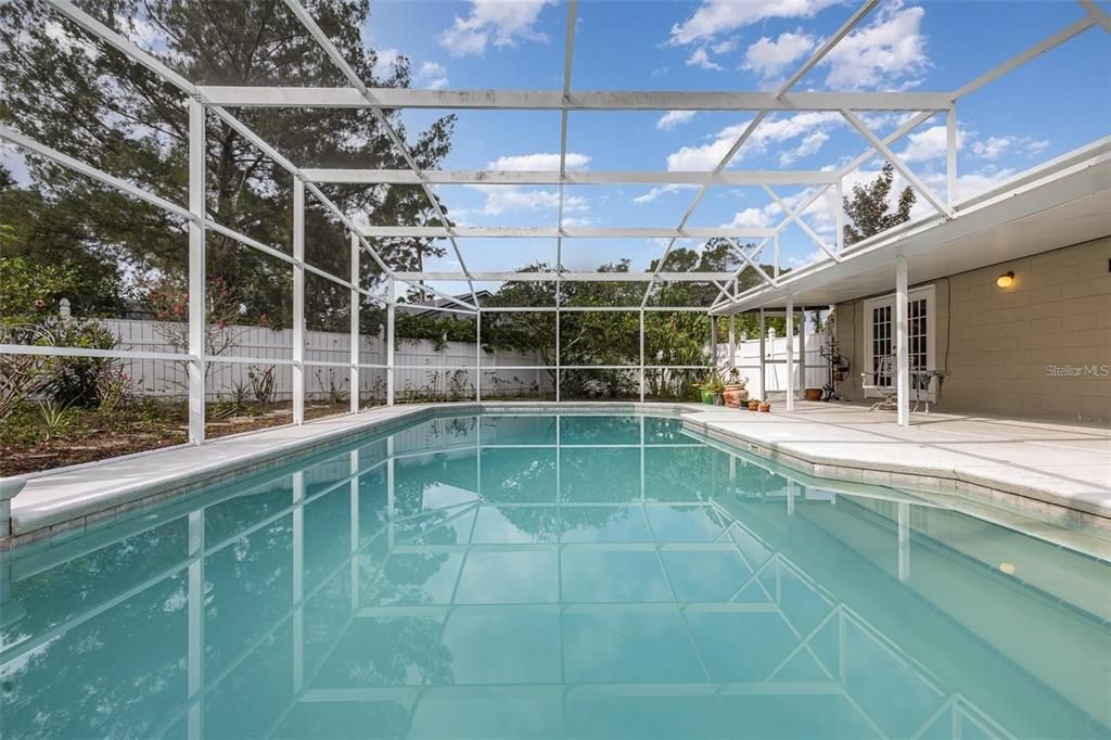 Active With Contract: $390,000 (3 beds, 2 baths, 1492 Square Feet)