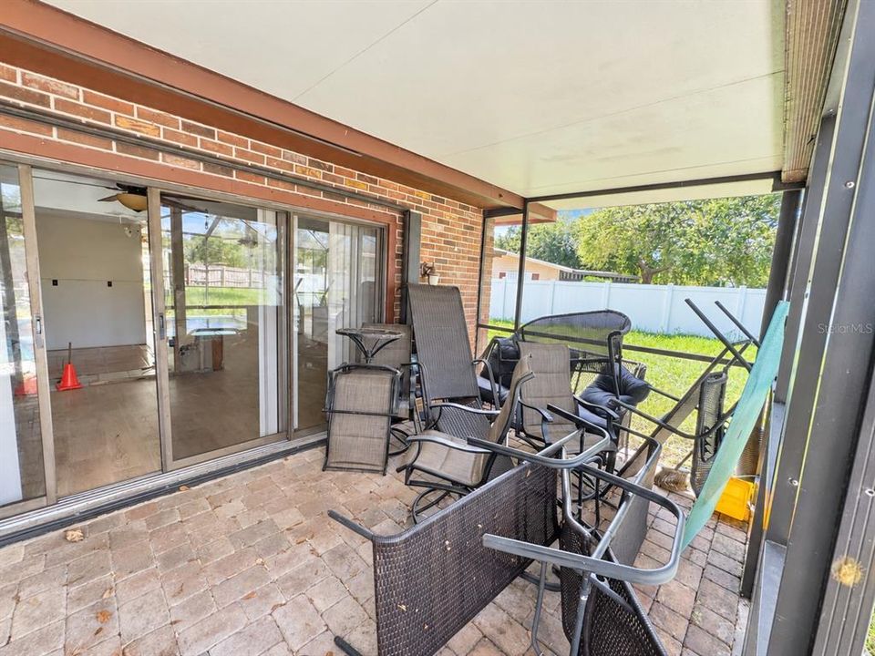 En Venta: $325,000 (2 camas, 2 baños, 1341 Pies cuadrados)