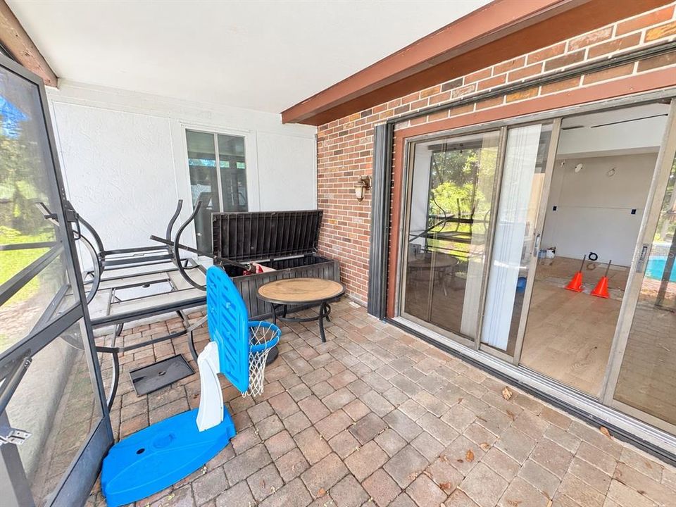 En Venta: $325,000 (2 camas, 2 baños, 1341 Pies cuadrados)