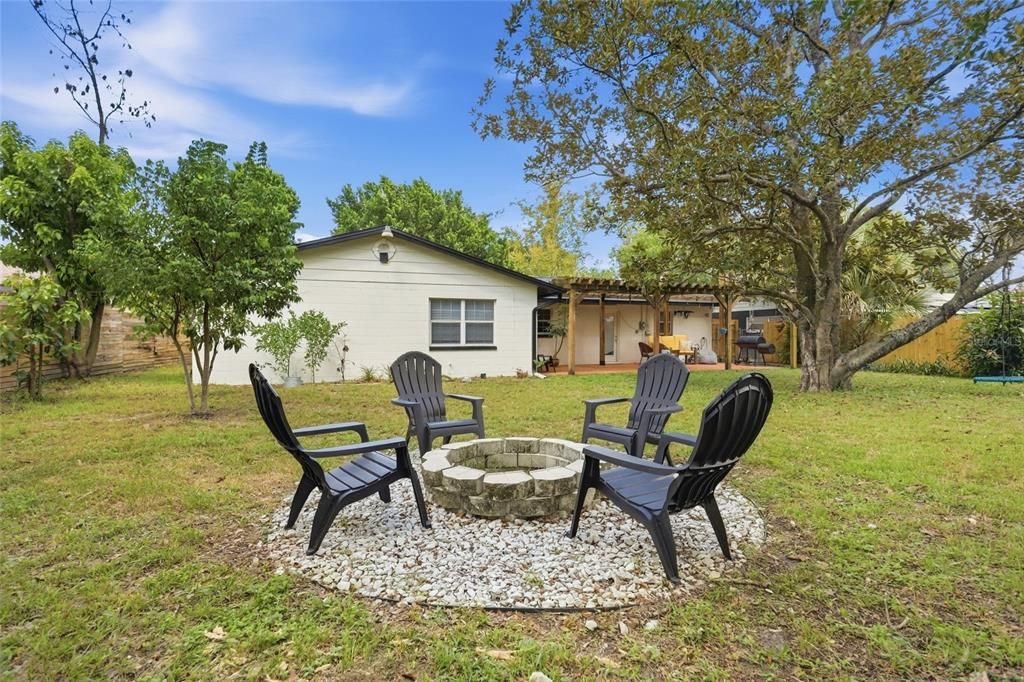 En Venta: $435,000 (3 camas, 2 baños, 1530 Pies cuadrados)