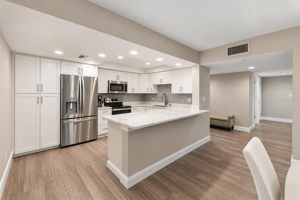 For Sale: $814,999 (2 beds, 2 baths, 1385 Square Feet)