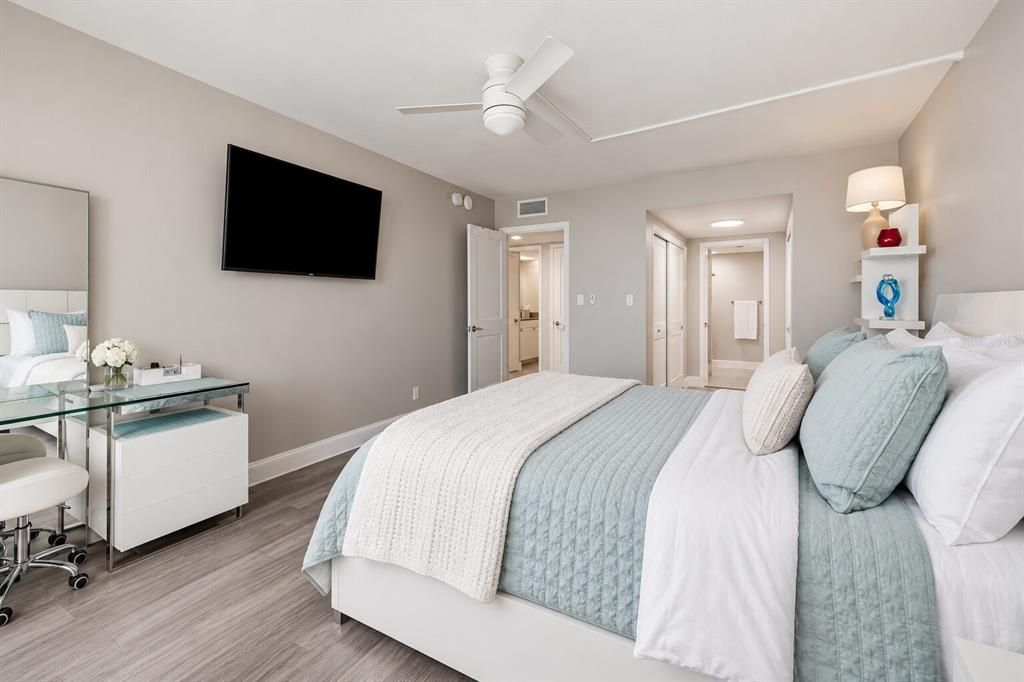 For Sale: $814,999 (2 beds, 2 baths, 1385 Square Feet)