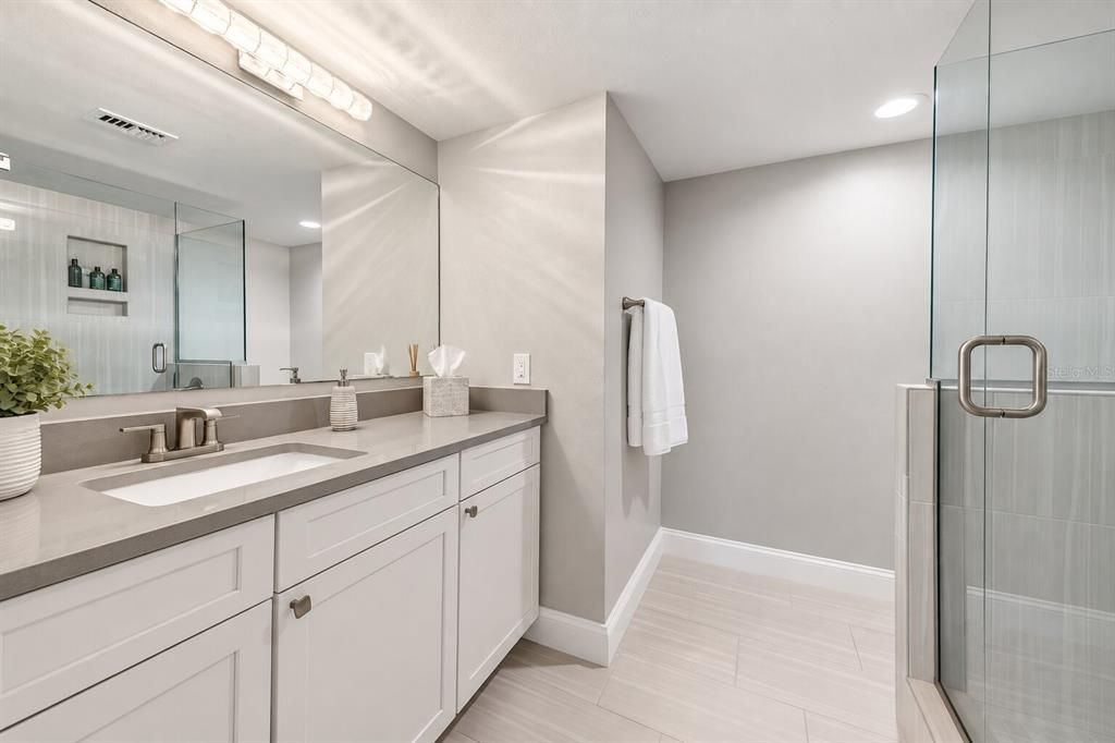 For Sale: $814,999 (2 beds, 2 baths, 1385 Square Feet)