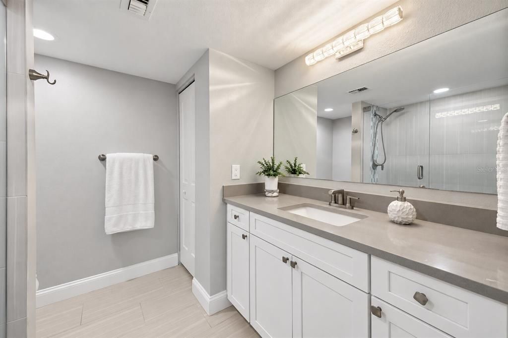 For Sale: $814,999 (2 beds, 2 baths, 1385 Square Feet)