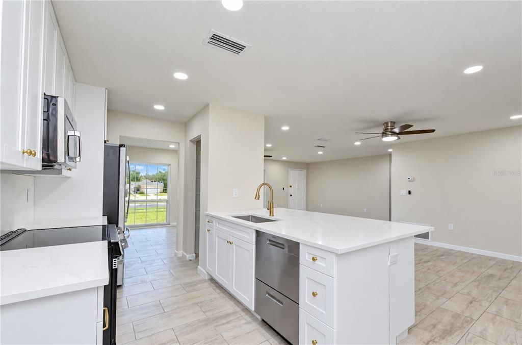 For Sale: $650,000 (5 beds, 2 baths, 2425 Square Feet)