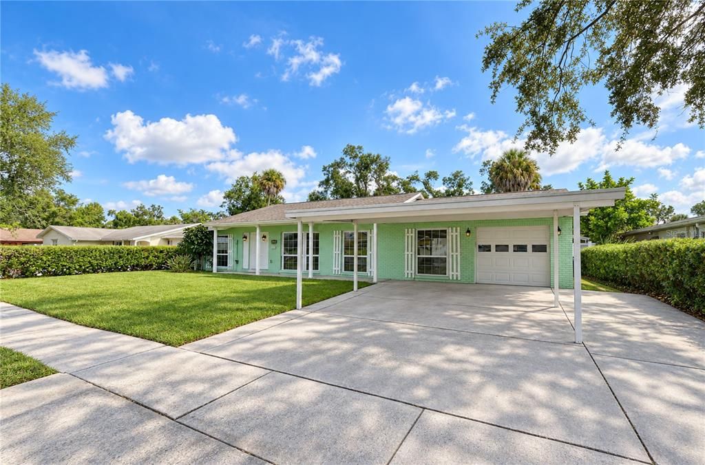 For Sale: $650,000 (5 beds, 2 baths, 2425 Square Feet)