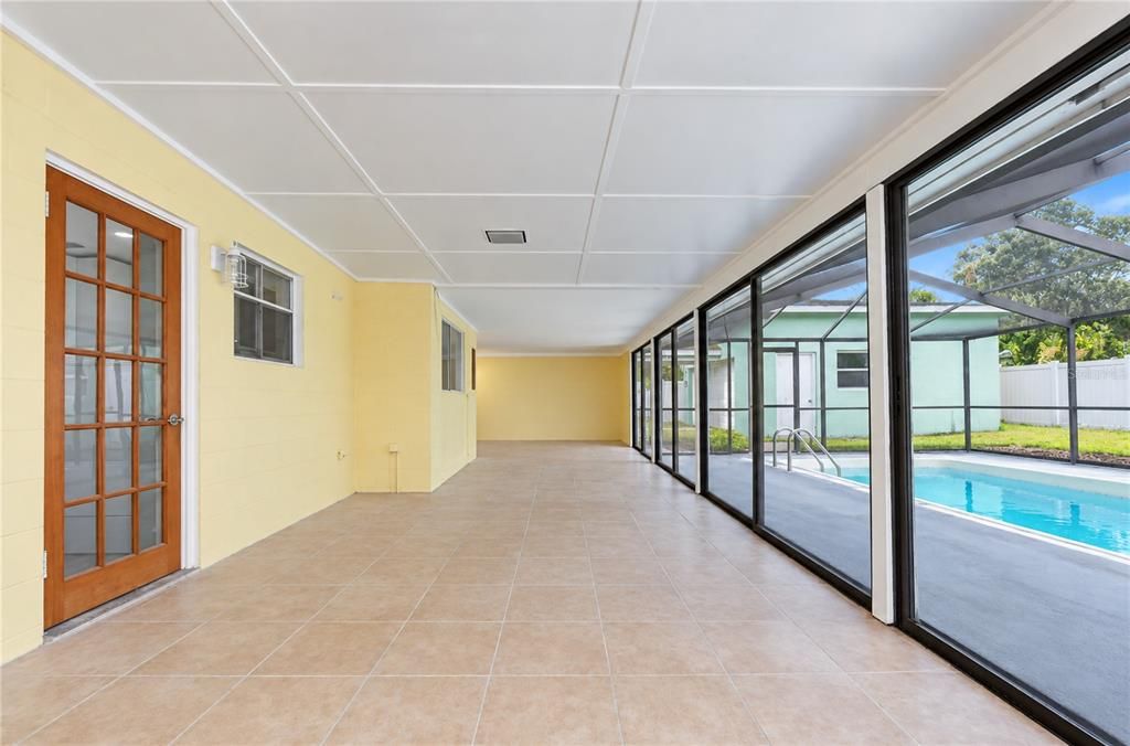 For Sale: $650,000 (5 beds, 2 baths, 2425 Square Feet)
