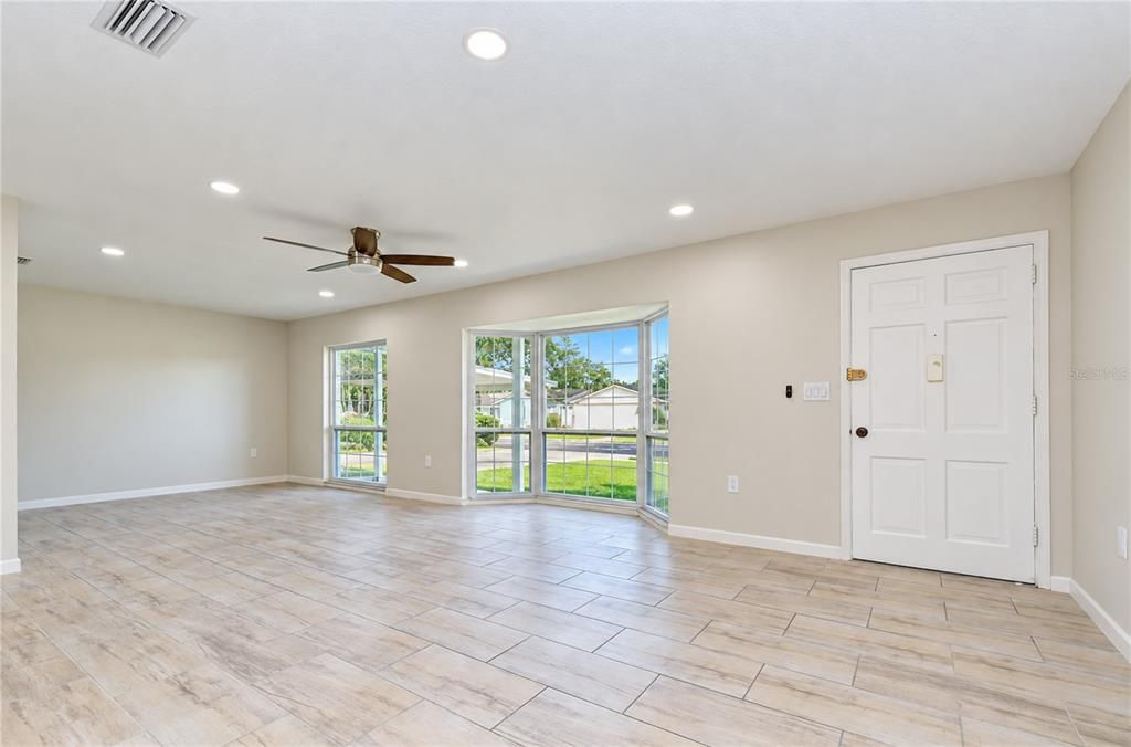 For Sale: $650,000 (5 beds, 2 baths, 2425 Square Feet)