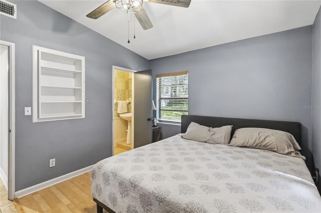 For Sale: $328,800 (3 beds, 1 baths, 1348 Square Feet)