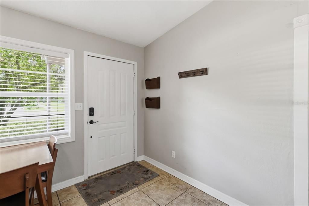 For Sale: $328,800 (3 beds, 1 baths, 1348 Square Feet)