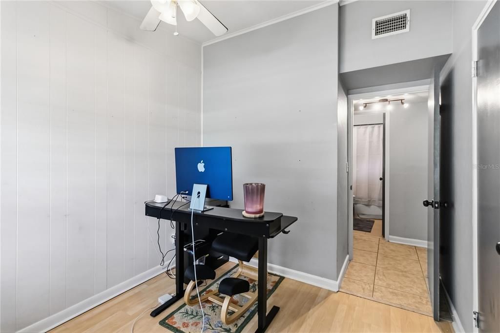 For Sale: $328,800 (3 beds, 1 baths, 1348 Square Feet)