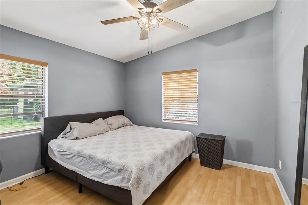For Sale: $328,800 (3 beds, 1 baths, 1348 Square Feet)