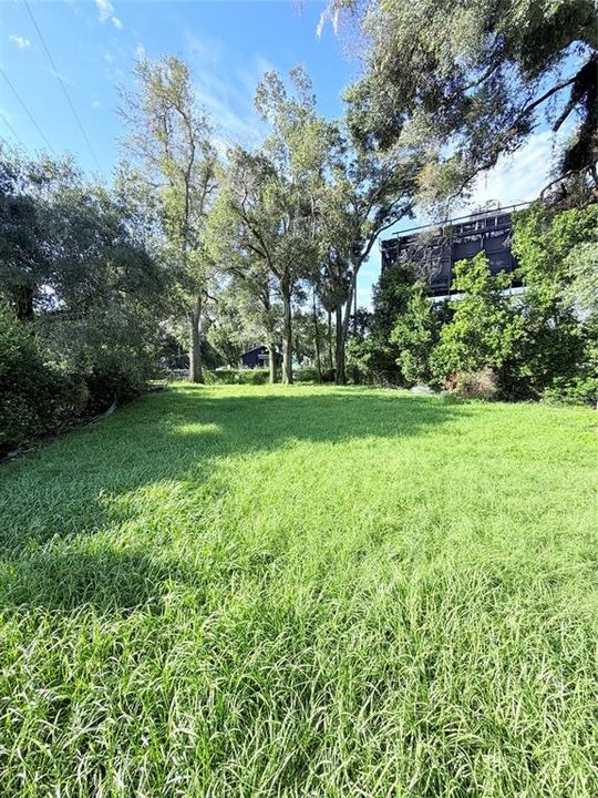 待售: $179,900 (0.11 acres)