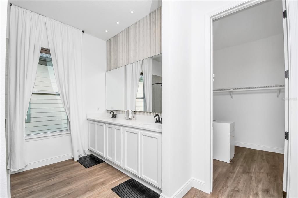En Renta: $6,900 (5 camas, 4 baños, 3767 Pies cuadrados)