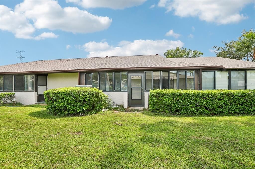 For Sale: $184,900 (2 beds, 2 baths, 1105 Square Feet)