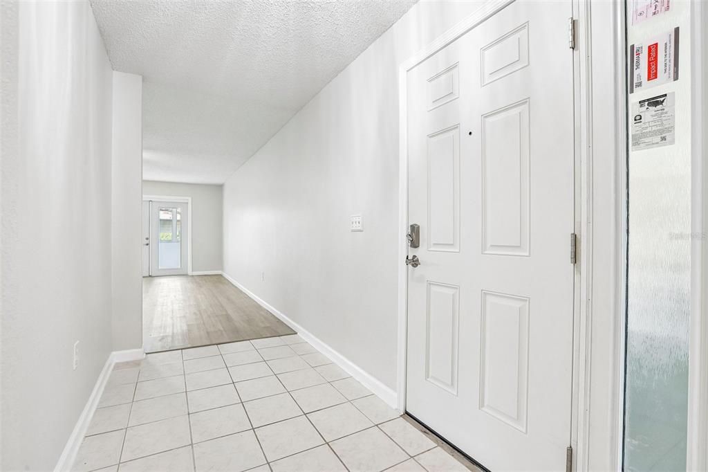 For Sale: $184,900 (2 beds, 2 baths, 1105 Square Feet)