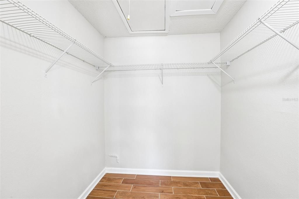 For Sale: $184,900 (2 beds, 2 baths, 1105 Square Feet)