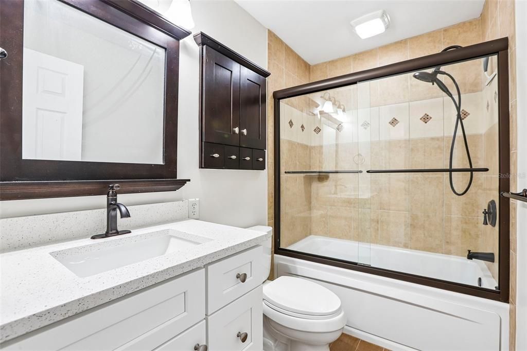 For Sale: $184,900 (2 beds, 2 baths, 1105 Square Feet)