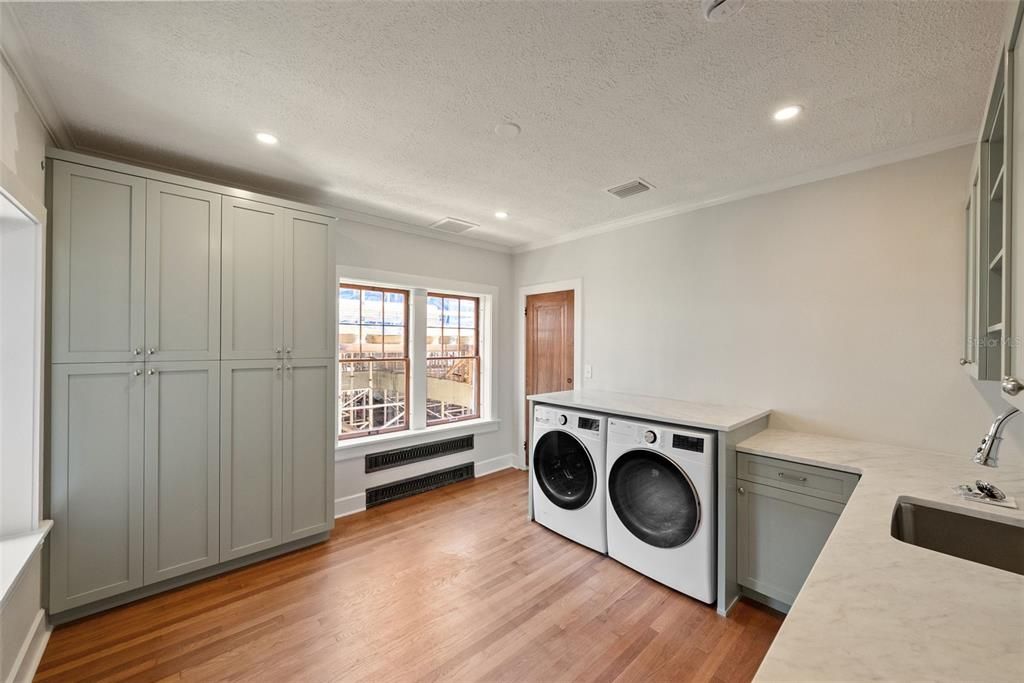 En Venta: $3,500,000 (4 camas, 3 baños, 3985 Pies cuadrados)