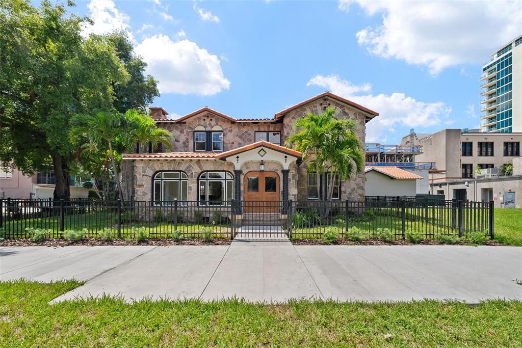 En Venta: $3,500,000 (4 camas, 3 baños, 3985 Pies cuadrados)