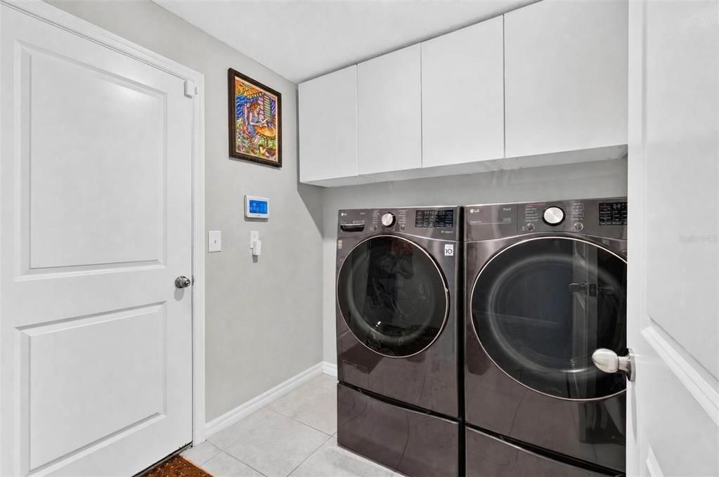 En Venta: $379,000 (4 camas, 2 baños, 1935 Pies cuadrados)