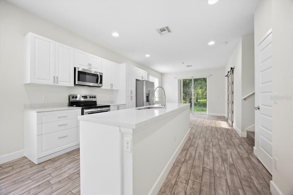En Venta: $325,000 (4 camas, 2 baños, 1734 Pies cuadrados)