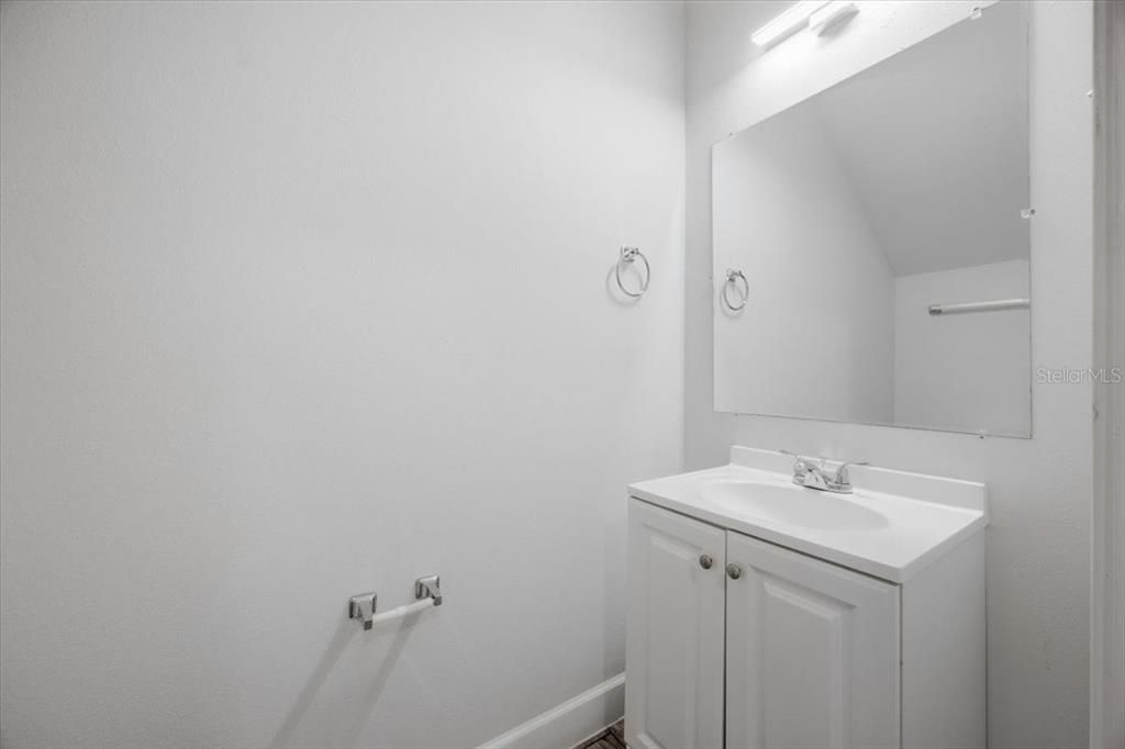 En Venta: $325,000 (4 camas, 2 baños, 1734 Pies cuadrados)