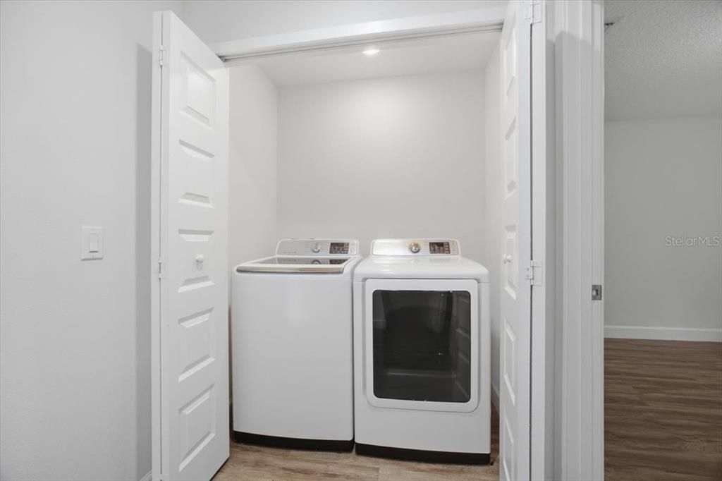 En Venta: $325,000 (4 camas, 2 baños, 1734 Pies cuadrados)