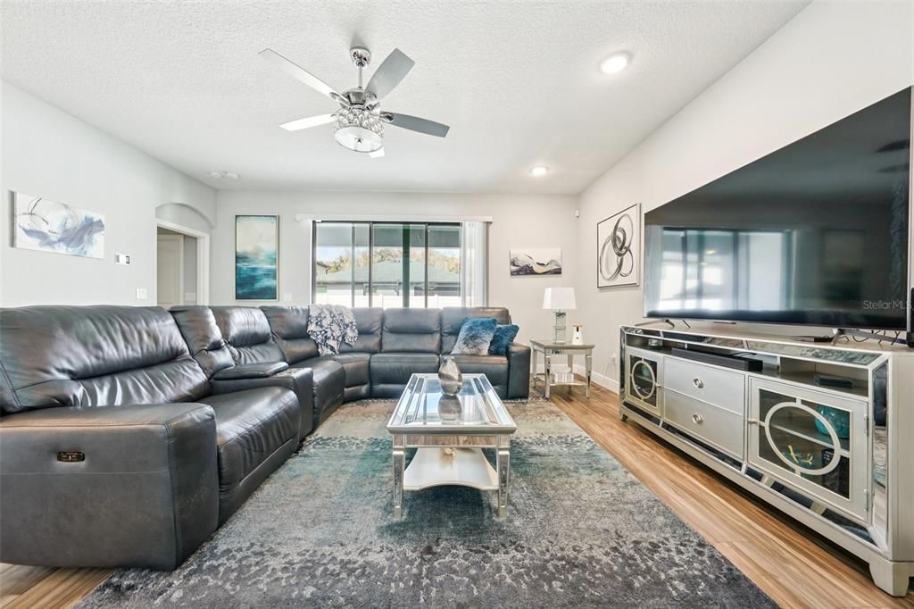 For Sale: $412,900 (4 beds, 3 baths, 2052 Square Feet)