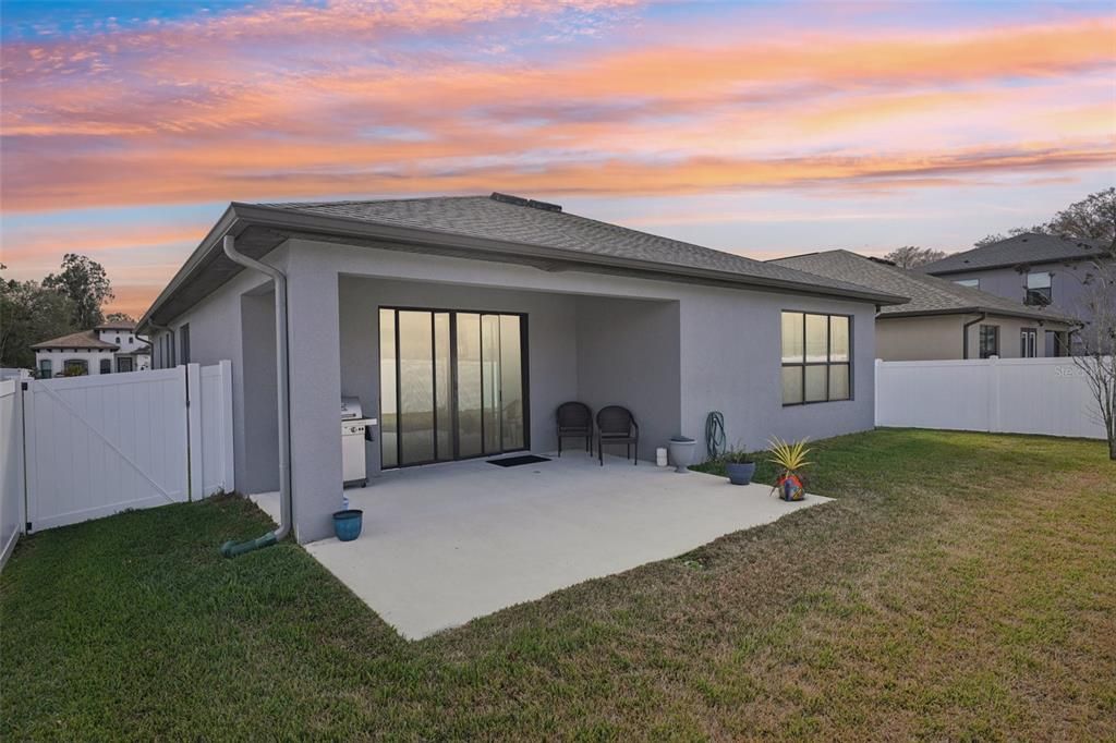 For Sale: $412,900 (4 beds, 3 baths, 2052 Square Feet)