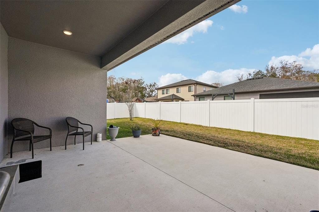 For Sale: $412,900 (4 beds, 3 baths, 2052 Square Feet)