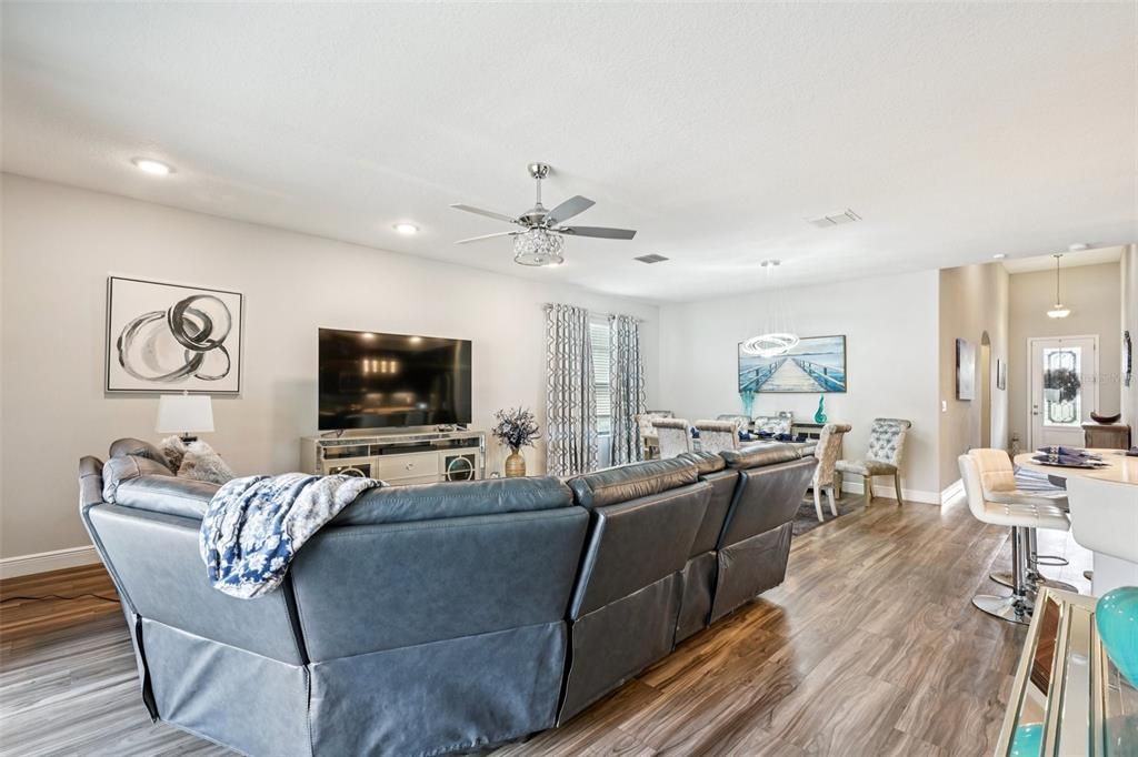 For Sale: $412,900 (4 beds, 3 baths, 2052 Square Feet)