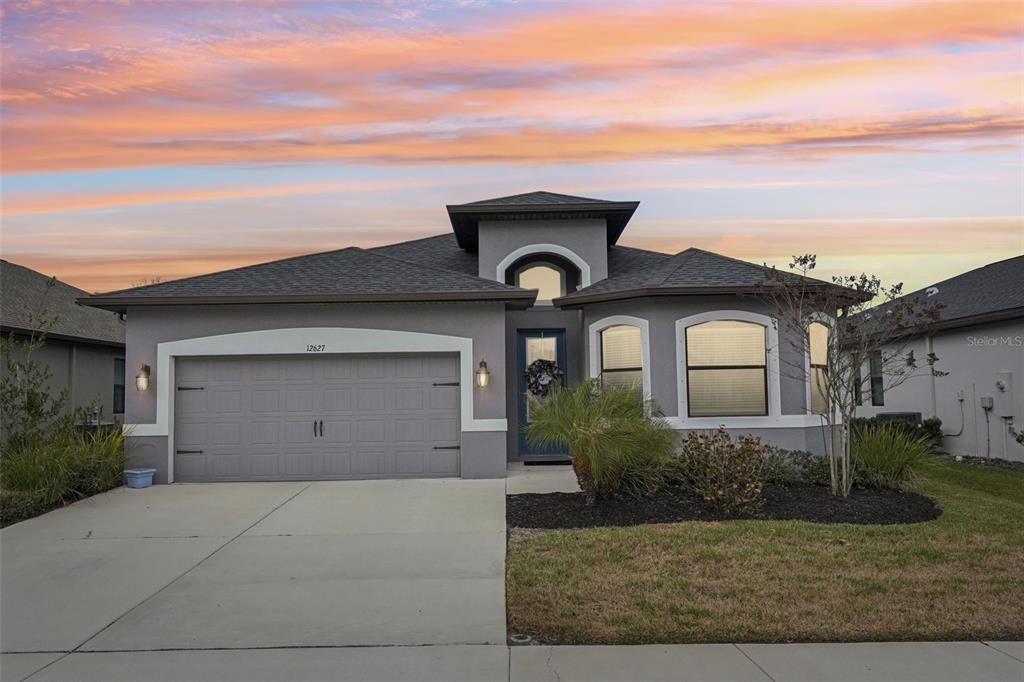 For Sale: $412,900 (4 beds, 3 baths, 2052 Square Feet)