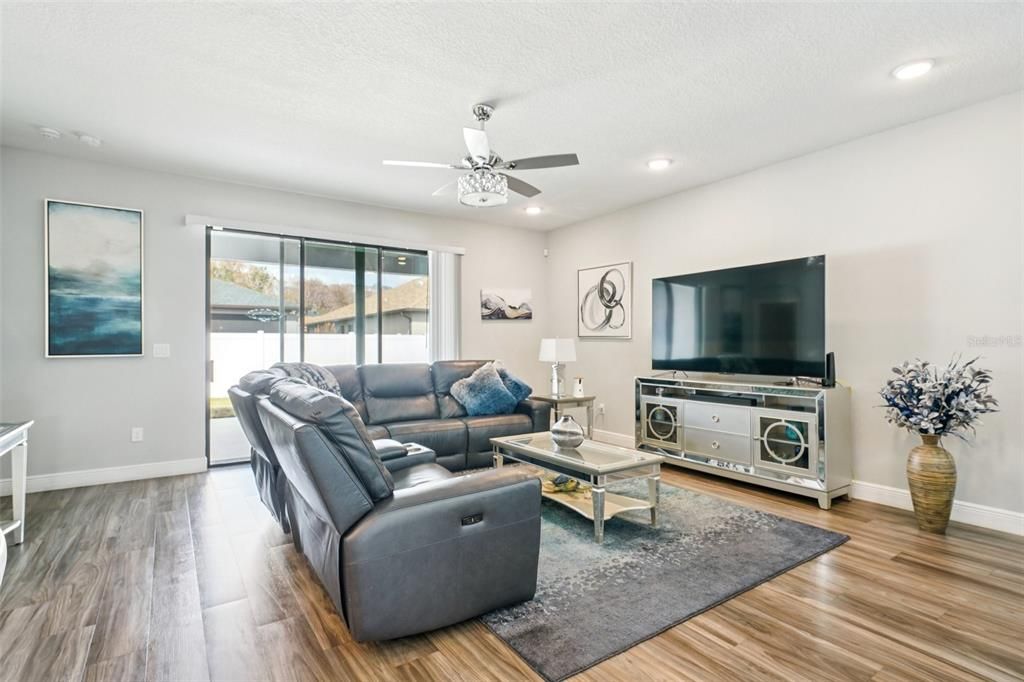 For Sale: $412,900 (4 beds, 3 baths, 2052 Square Feet)