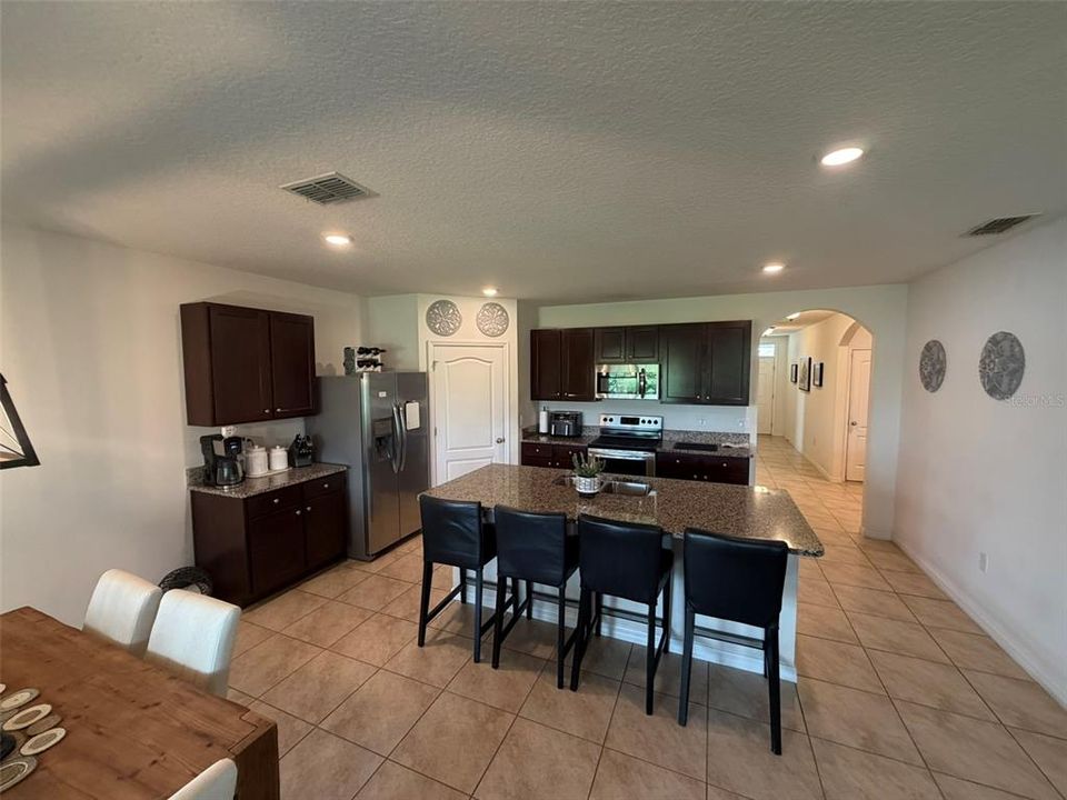 For Sale: $395,000 (4 beds, 2 baths, 1828 Square Feet)