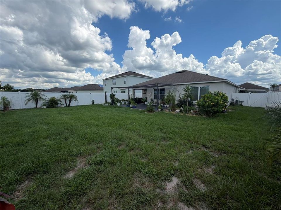 For Sale: $395,000 (4 beds, 2 baths, 1828 Square Feet)