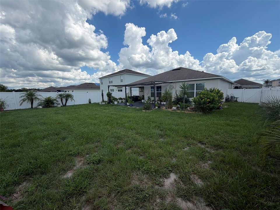 For Sale: $395,000 (4 beds, 2 baths, 1828 Square Feet)
