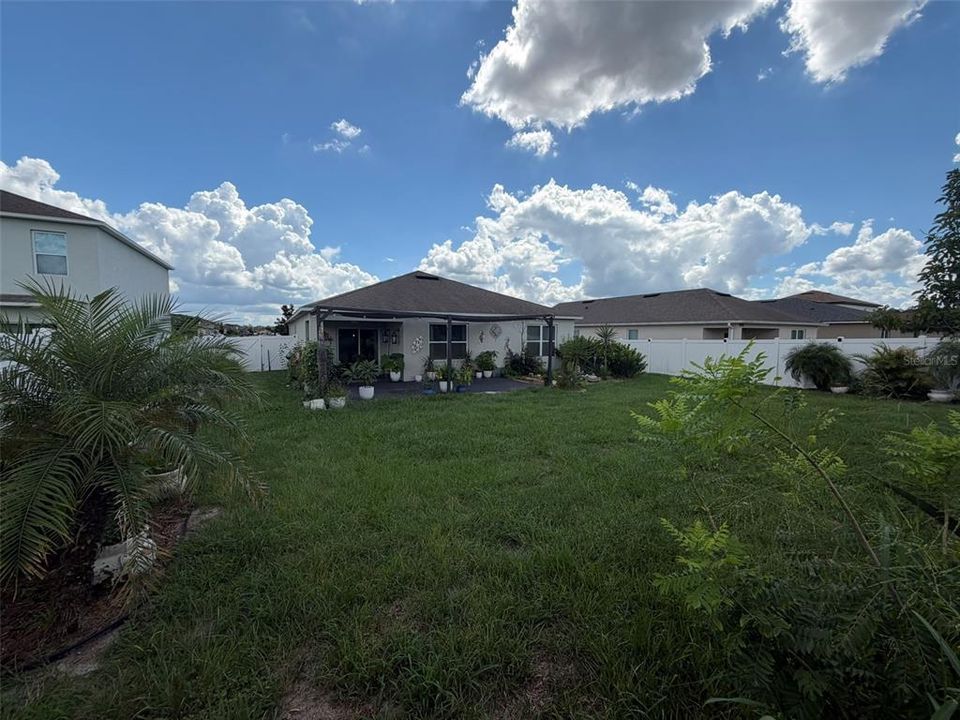 For Sale: $395,000 (4 beds, 2 baths, 1828 Square Feet)