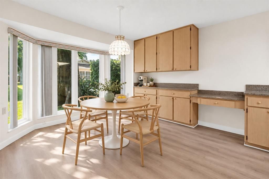 На продажу: $469,900 (3 спален, 2 ванн, 2014 Квадратных фут)