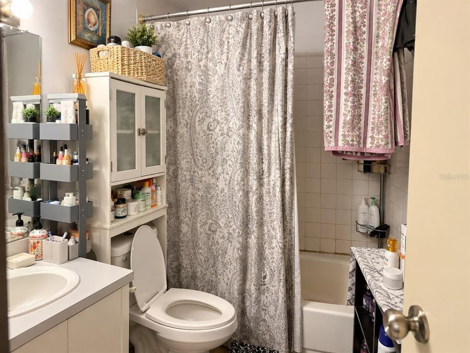 For Sale: $450,000 (2 beds, 2 baths, 1200 Square Feet)