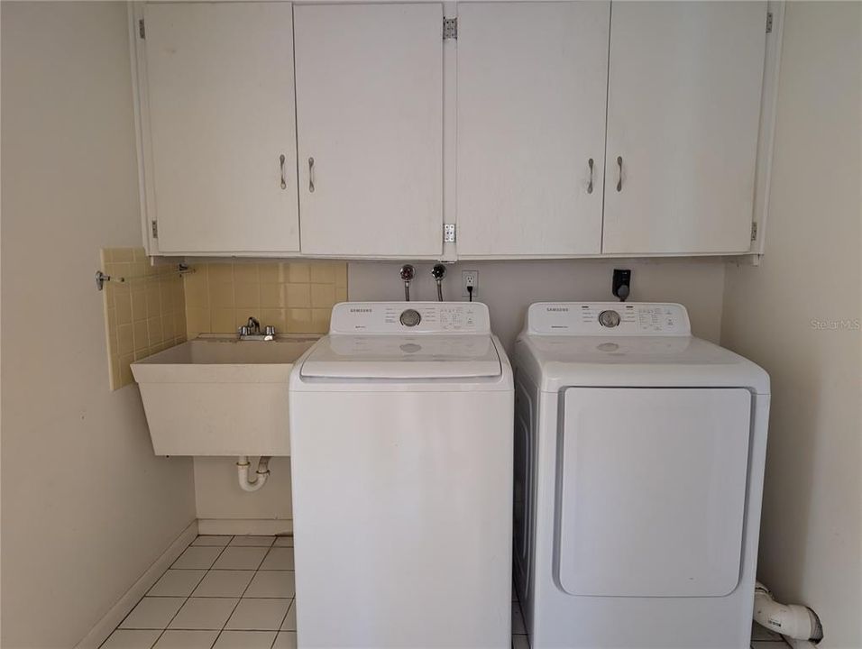 For Sale: $375,000 (2 beds, 2 baths, 1794 Square Feet)