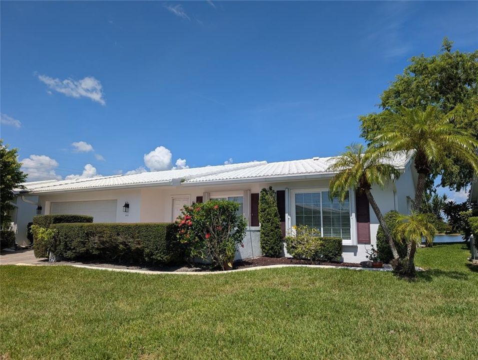 For Sale: $375,000 (2 beds, 2 baths, 1794 Square Feet)