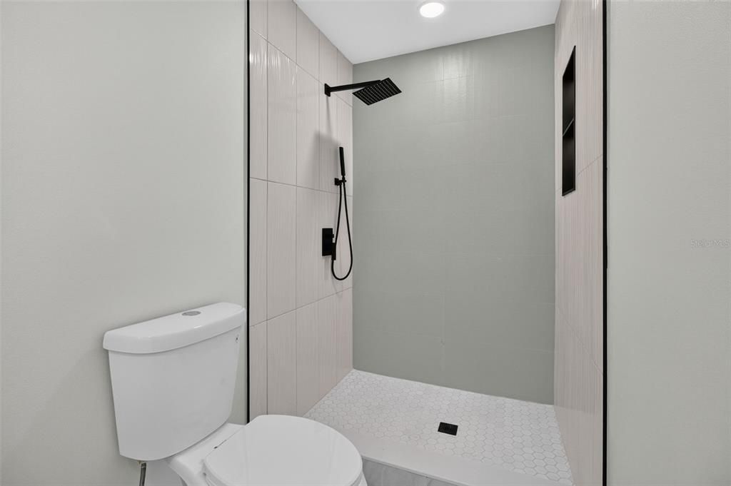 На продажу: $389,900 (3 спален, 2 ванн, 1157 Квадратных фут)