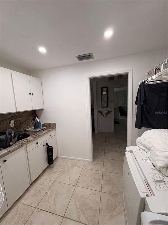 For Sale: $499,000 (3 beds, 3 baths, 2367 Square Feet)