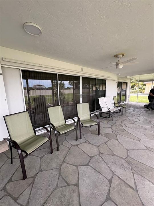 For Sale: $499,000 (3 beds, 3 baths, 2367 Square Feet)