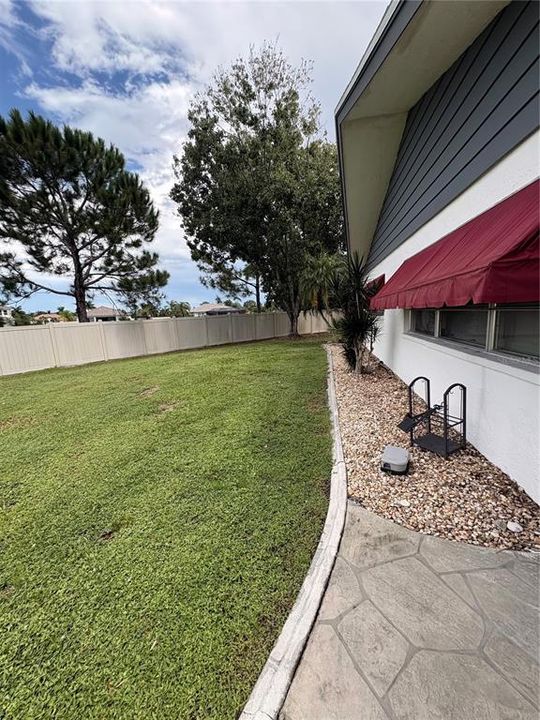 For Sale: $499,000 (3 beds, 3 baths, 2367 Square Feet)