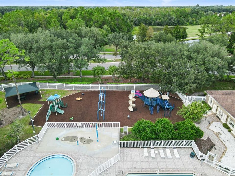 For Rent: $2,650 (4 beds, 2 baths, 1956 Square Feet)
