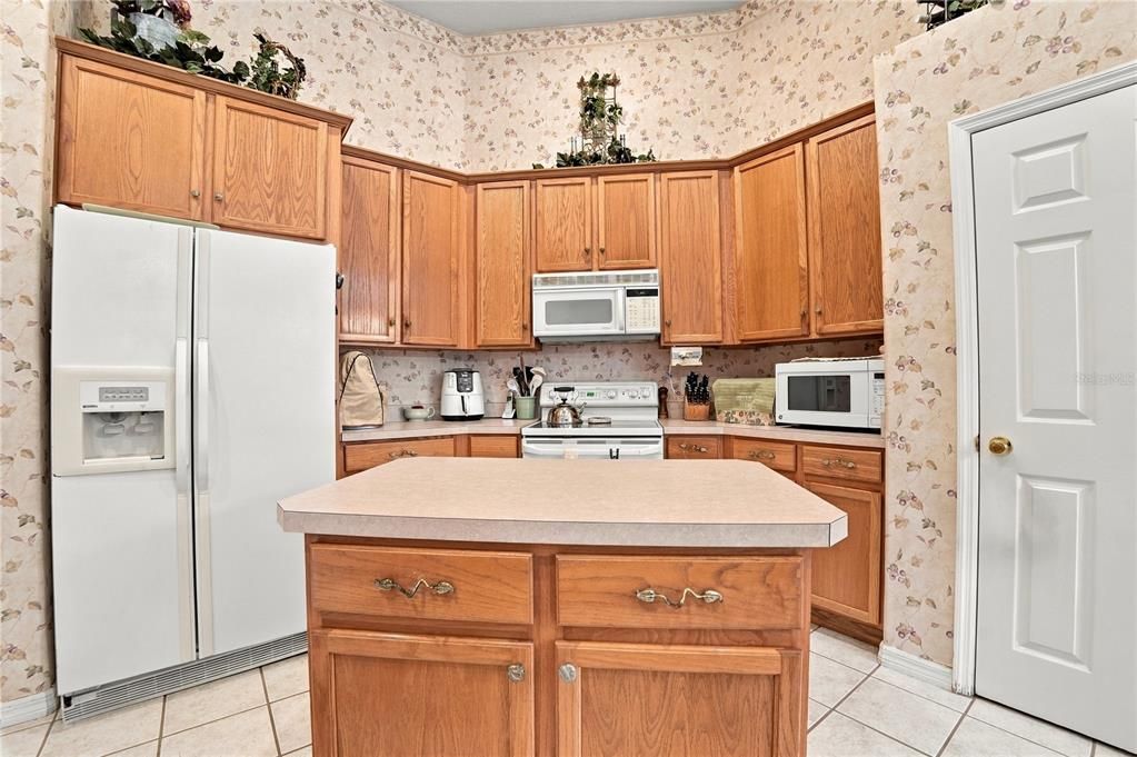 На продажу: $489,000 (4 спален, 3 ванн, 2747 Квадратных фут)